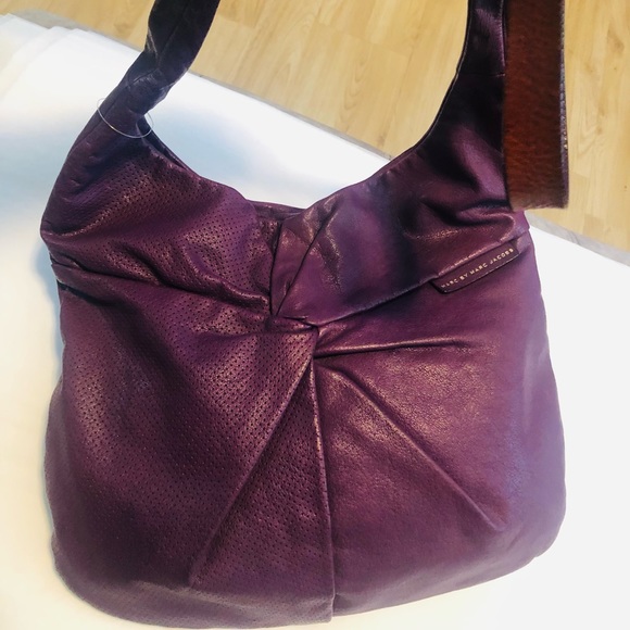 Marc By Marc Jacobs Handbags - Marc By Marc Jacobs Purple Perforated Leather Large Shoulder Bag💜💙